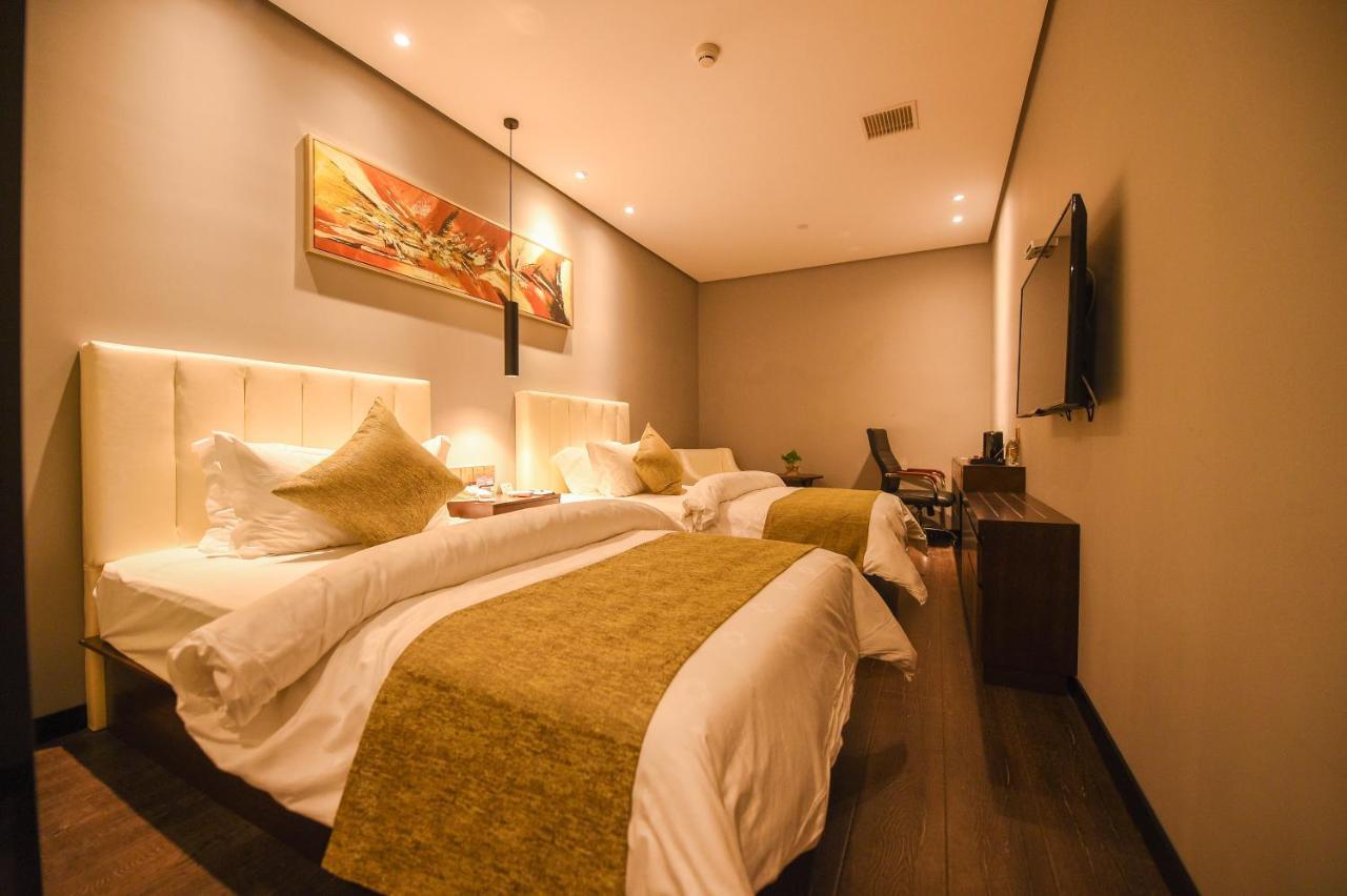 Metropolo,Shanghai,Hongqiao Airport,Wuzhong Road 외부 사진