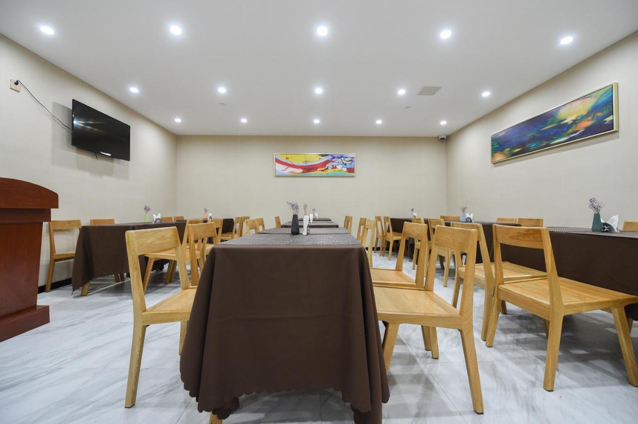 Metropolo,Shanghai,Hongqiao Airport,Wuzhong Road 외부 사진