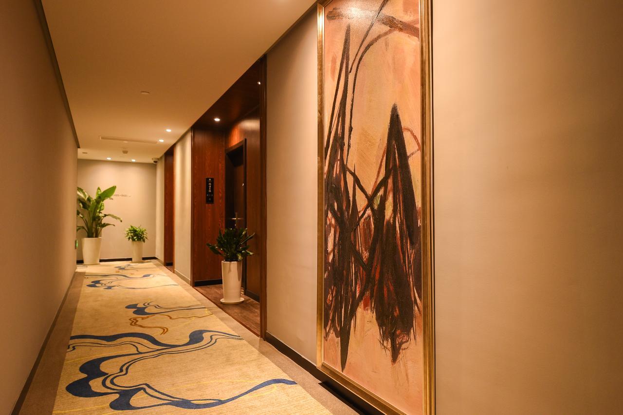 Metropolo,Shanghai,Hongqiao Airport,Wuzhong Road 외부 사진